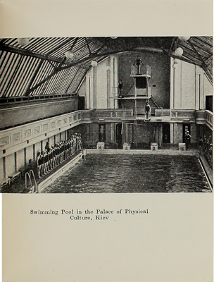 Подборка из четырех книг, посвященных культуре и архитектуре СССР: